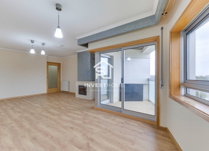 Apartamento T2 | Metro do Lidador | Varanda | Jardins | Lug. Garagem | Arrumos