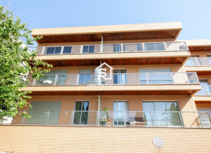 Apartamento T2 | Mobilado e Equipado | Varandas | Lugar de Garagem | Arrumos | Matosinhos