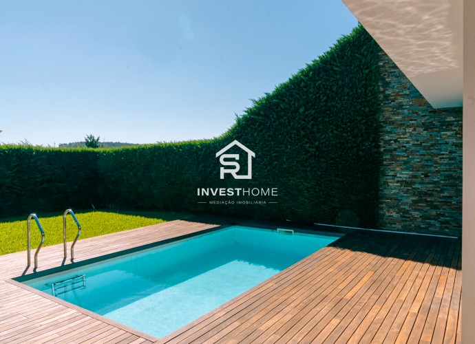 Moradia T4 | Condomínio Fechado | Segurança 24h | Piscina | Golf | Jardim | Vale Pisão Nature Resort